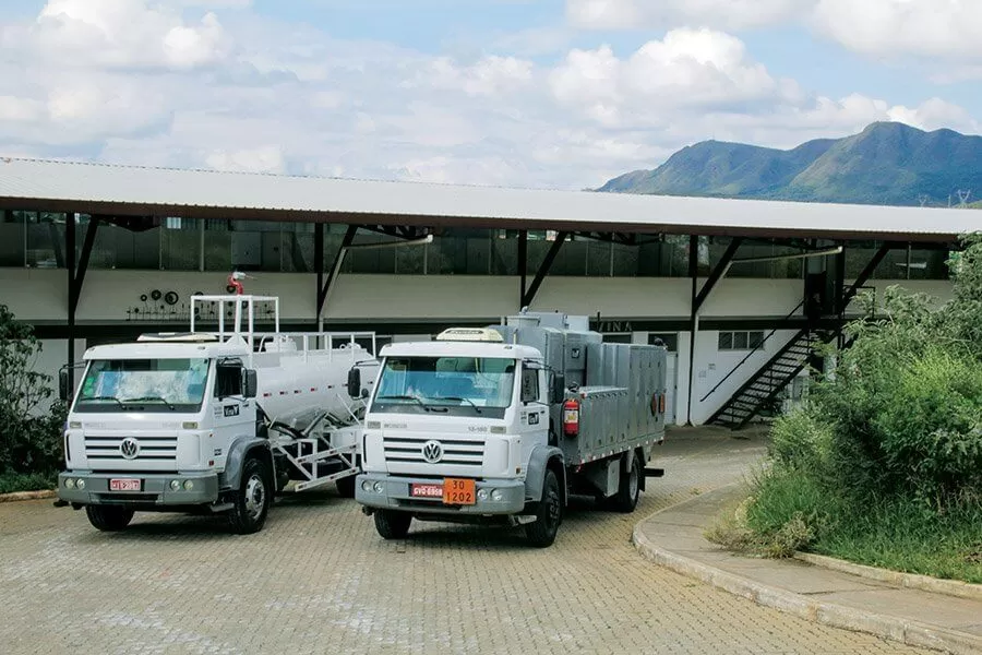 Vina Equipamentos e Construção